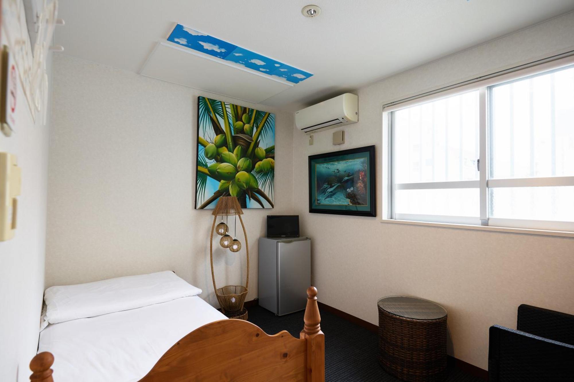 Guest House Grand Naha Exteriér fotografie