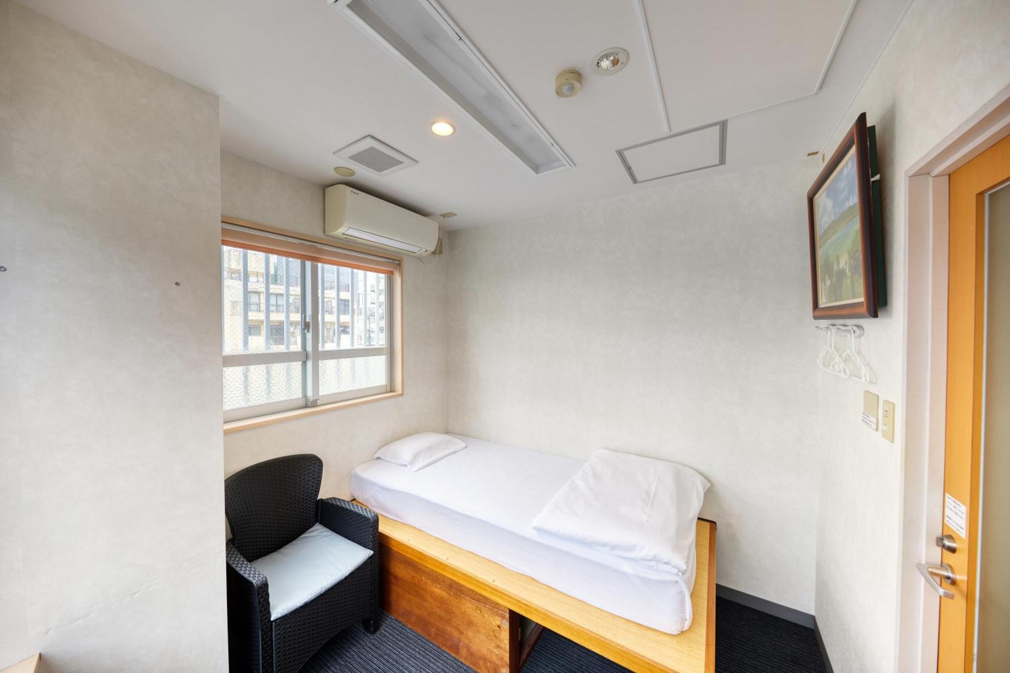 Guest House Grand Naha Exteriér fotografie