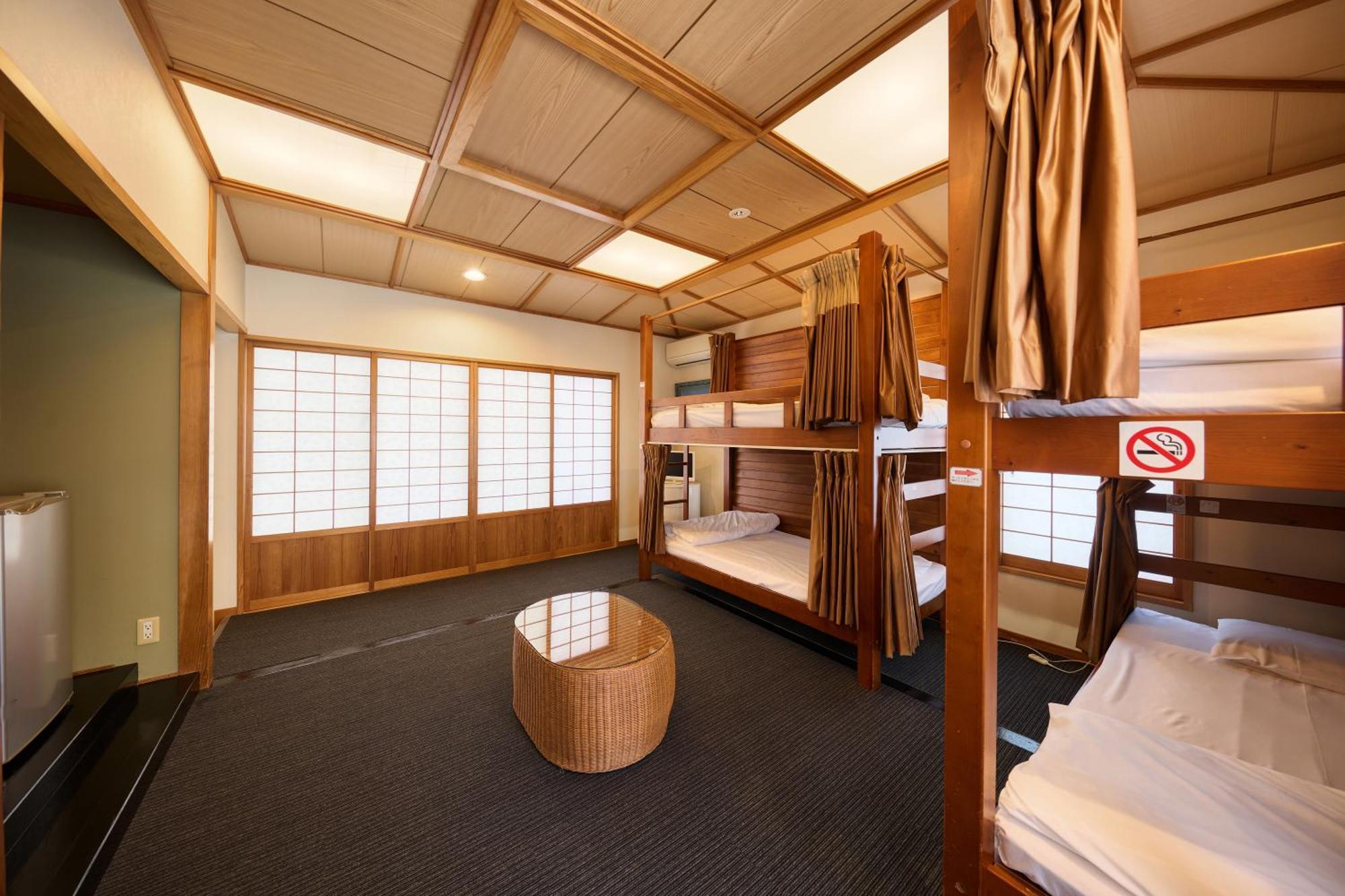 Guest House Grand Naha Exteriér fotografie